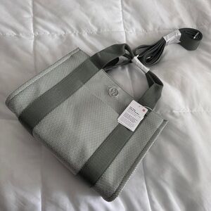 🆕✨ LAST ONE Lululemon Two Tone Canvas Tote Bag Mini 4.5L - Grey Eucalyptus Ivory